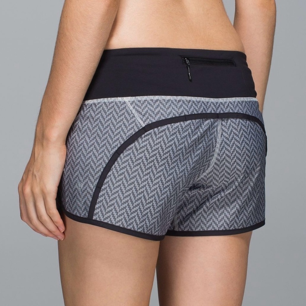 Lululemon Run Times Short 2-way Stretch Giant Herringbone Swift Gray Black Sz 12